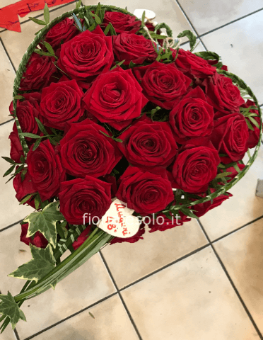 Cuore di rose rosse